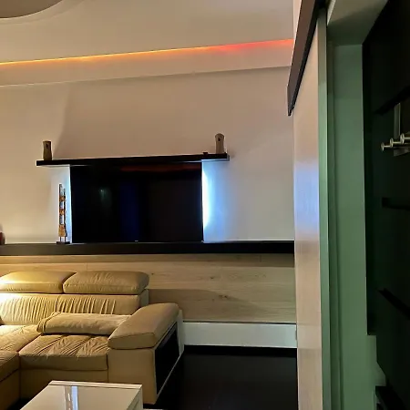Apartment Small Lonyay